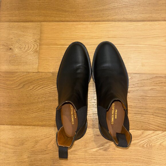 Classic Chelsea Boot in Black Leather - Picture 4 of 5